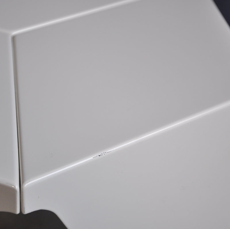 Prismatic Table - Beistelltisch - weiß