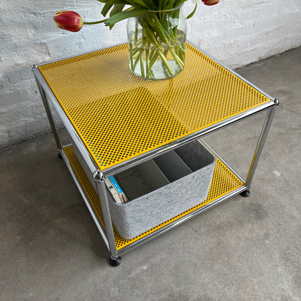 USM Haller - Beistelltisch - goldgelb perforiert - 50 x 50 cm - gebrauchter TOP Zustand!