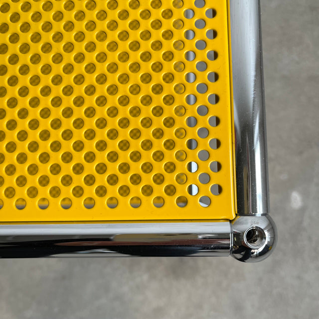 USM Haller - Beistelltisch - Goldgelb perforiert - 50 x 50 cm - TOP Zustand!