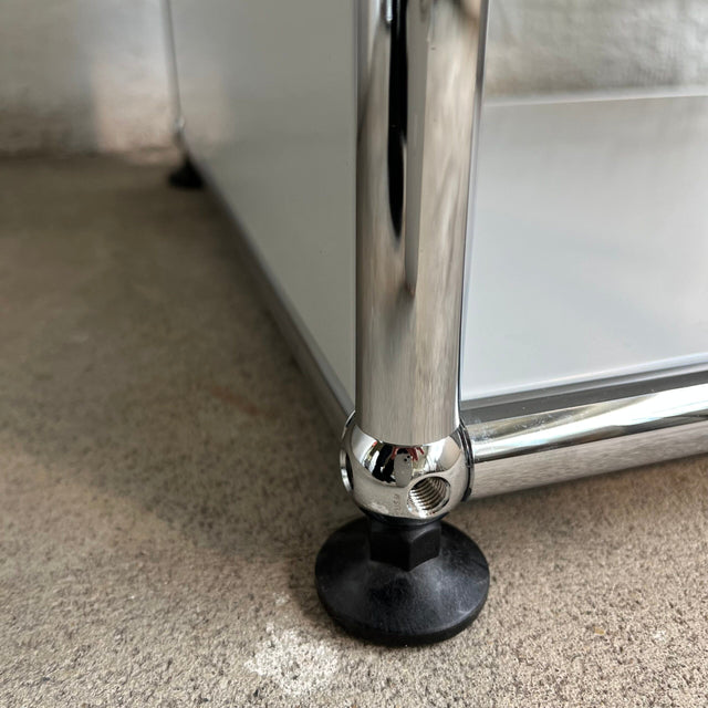 USM Haller Bar-Regal in lichtgrau