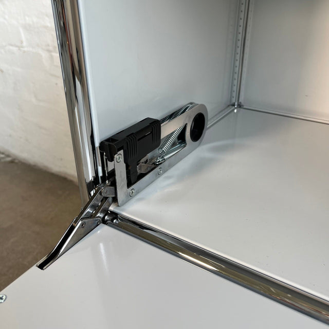 USM Haller Bar-Regal in lichtgrau