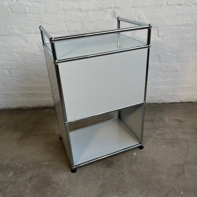 USM Haller Bar-Regal in lichtgrau