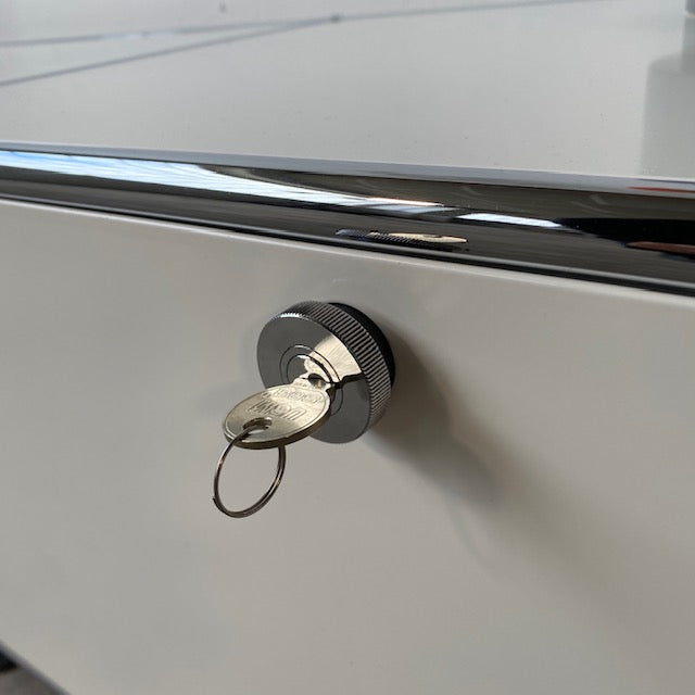 USM Haller - Lowboard - weiß