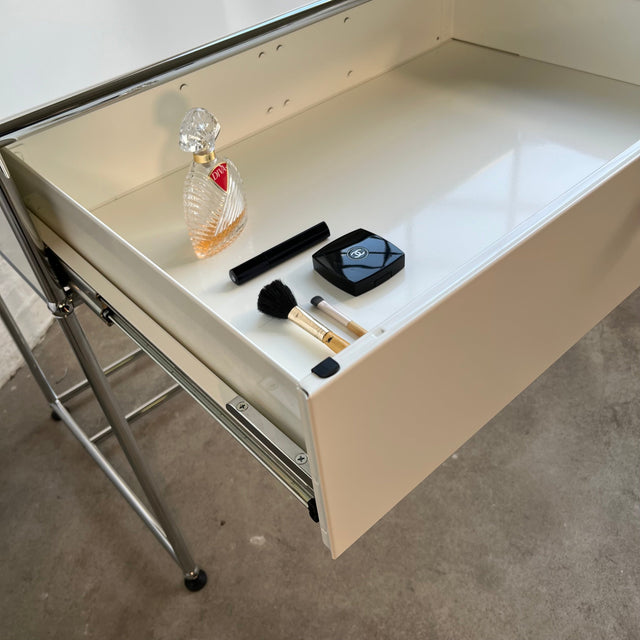 USM Haller - Schminktisch - weiß