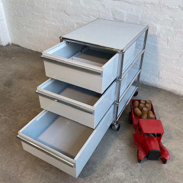 USM Haller - Rollcontainer - lichtgrau - gebrauchter TOP Zustand