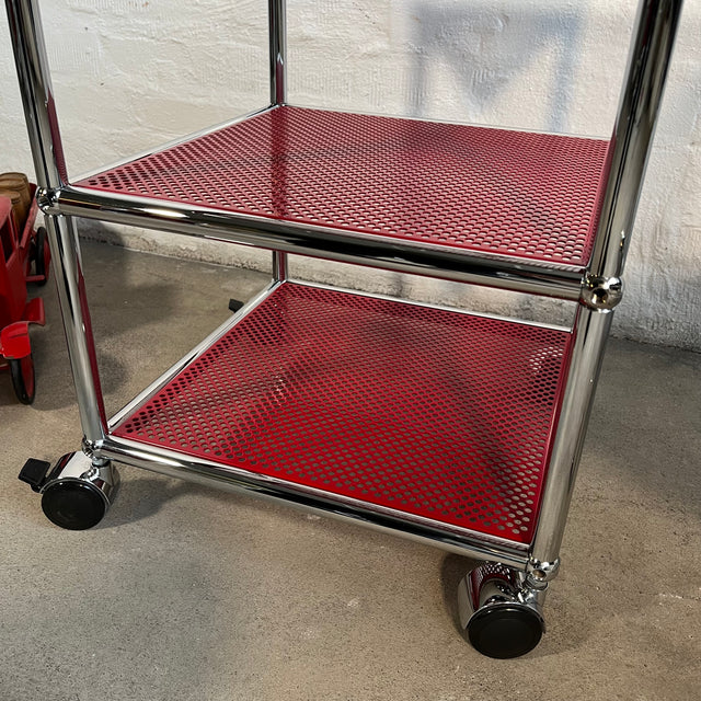 USM Haller - Beistellrollwagen - rot perforiert