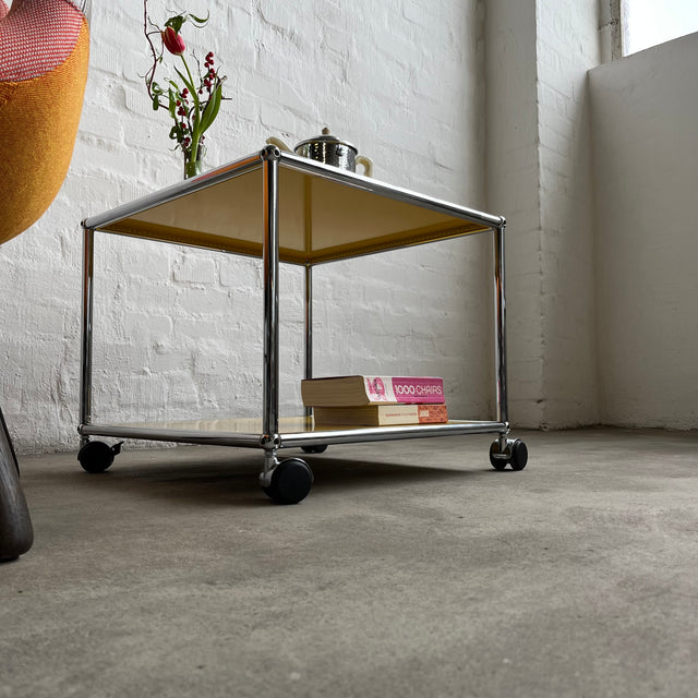 USM Haller Beistelltisch - 50 x 50 cm - verschiedene Ausführungen - gebrauchte TOP Qualität