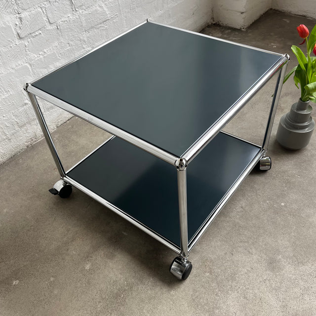USM Haller Beistelltisch - 50 x 50 cm - verschiedene Ausführungen - gebrauchte TOP Qualität