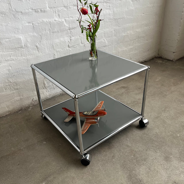 USM Haller Beistelltisch - 50 x 50 cm - verschiedene Ausführungen - gebrauchte TOP Qualität