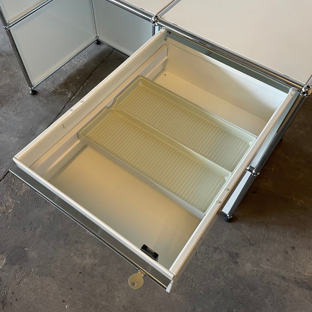 USM Haller - Sekretär - weiß