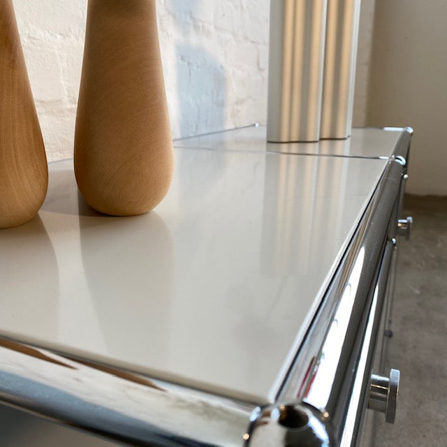 USM Haller - Lowboard - lichtgrau - gebrauchter TOP Zustand