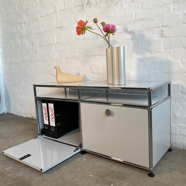 USM Haller - Lowboard - lichtgrau - gebrauchter TOP Zustand