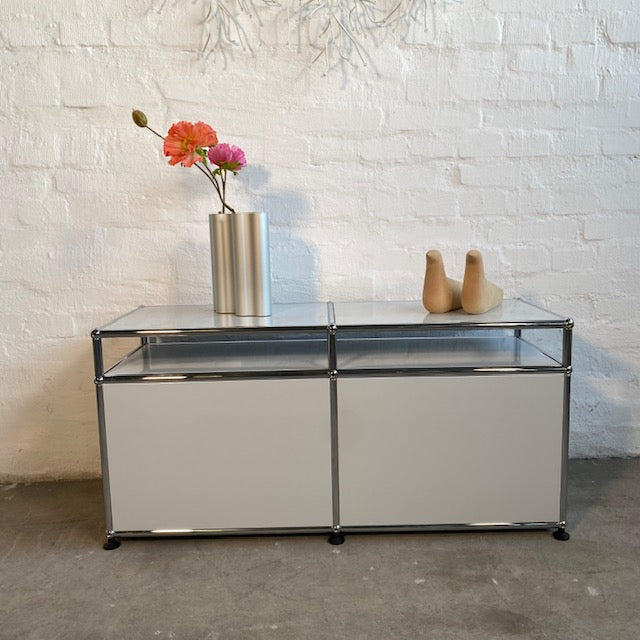 USM Haller - Lowboard - lichtgrau - gebrauchter TOP Zustand