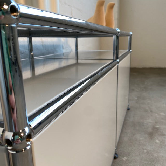 USM Haller - Lowboard - lichtgrau - gebrauchter TOP Zustand