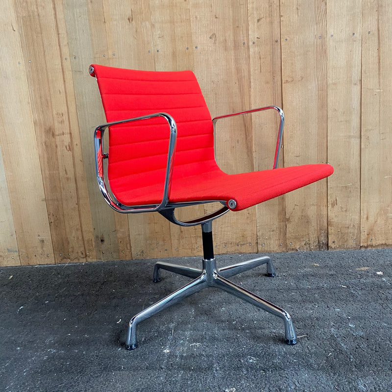 EA 108 Alu Chair - poppy red