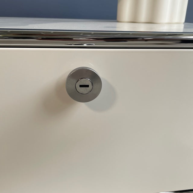 USM Haller - Lowboard - weiß