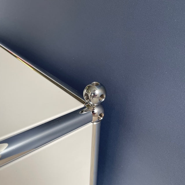 USM Haller - Lowboard - weiß