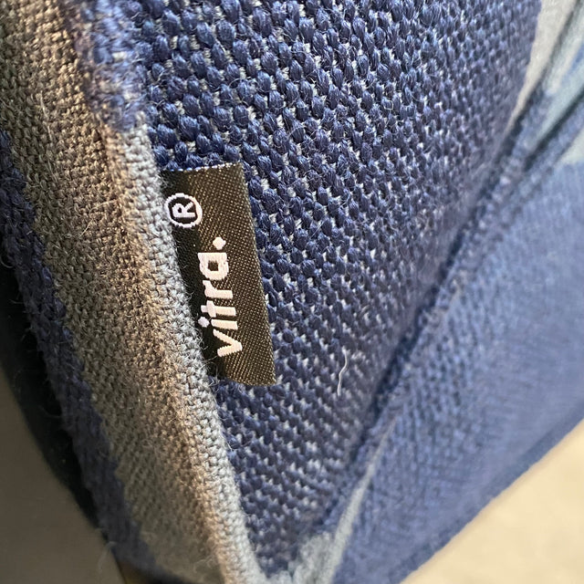 Vitra Fauteuil de Salon Sessel in blau-grau gestreift