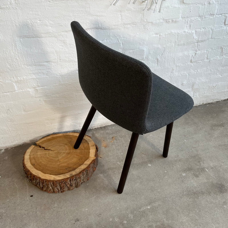 Vitra HAL Soft Wood – gepolsterter Stuhl in schwarz
