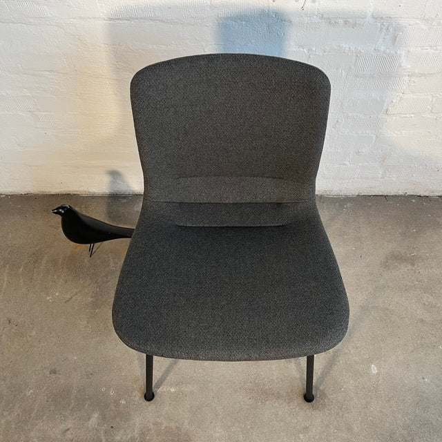 Vitra HAL Soft Stackable – gepolsterter Stuhl in schwarz
