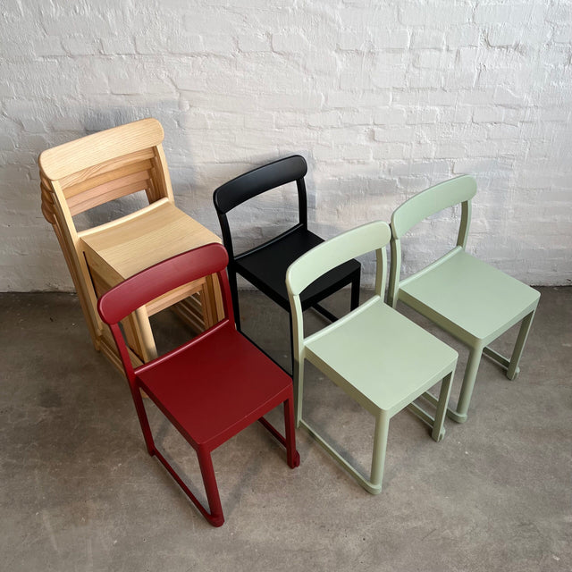 Artek Artelier Chair in Buche grün lackiert