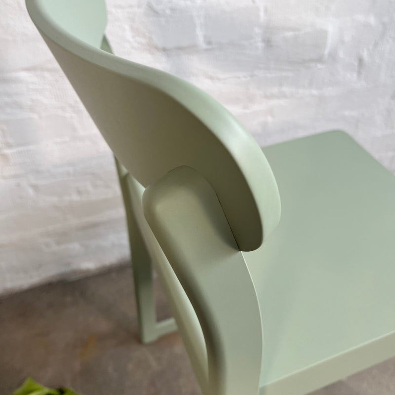 Artek Artelier Chair in Buche grün lackiert