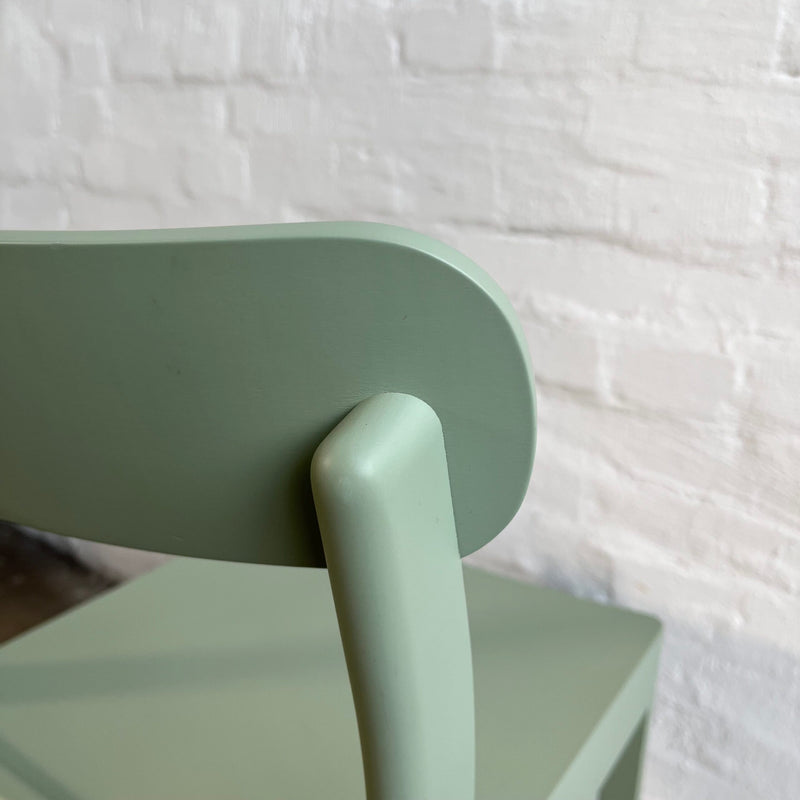 Artek Artelier Chair in Buche grün lackiert