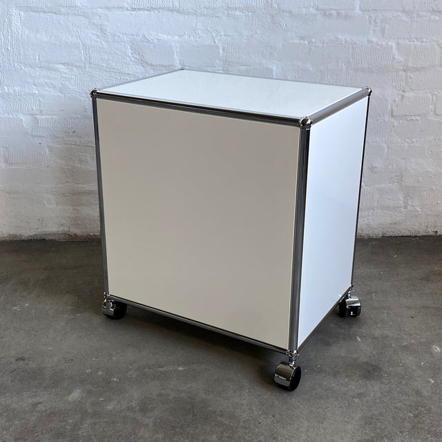 USM Haller - Beistelltisch - weiß