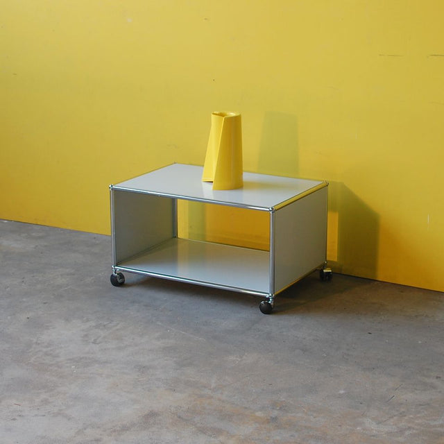 USM Haller - Lowboard - lichtgrau - gebrauchter TOP Zustand