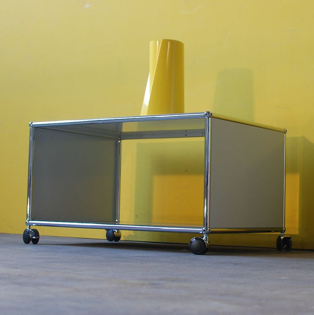 USM Haller - Lowboard - lichtgrau - gebrauchter TOP Zustand