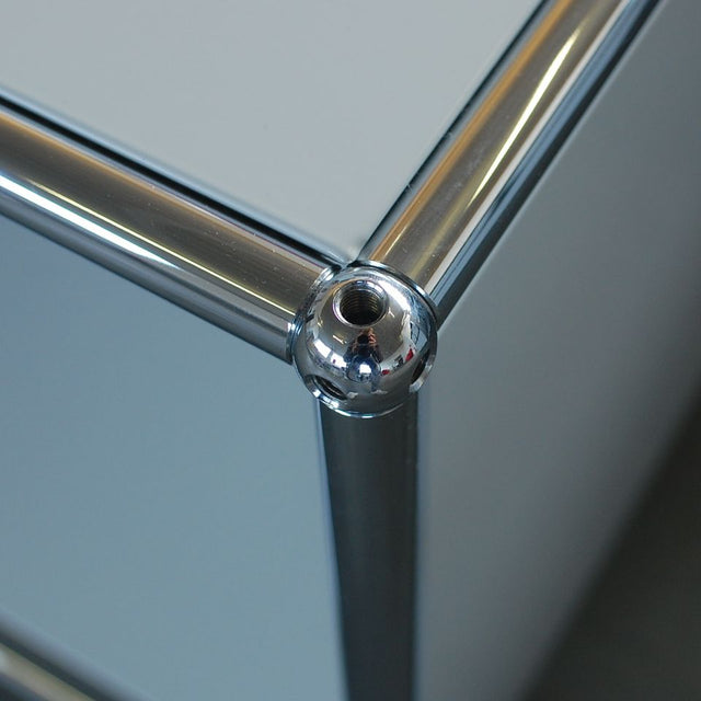 USM Haller - Lowboard - lichtgrau - gebrauchter TOP Zustand