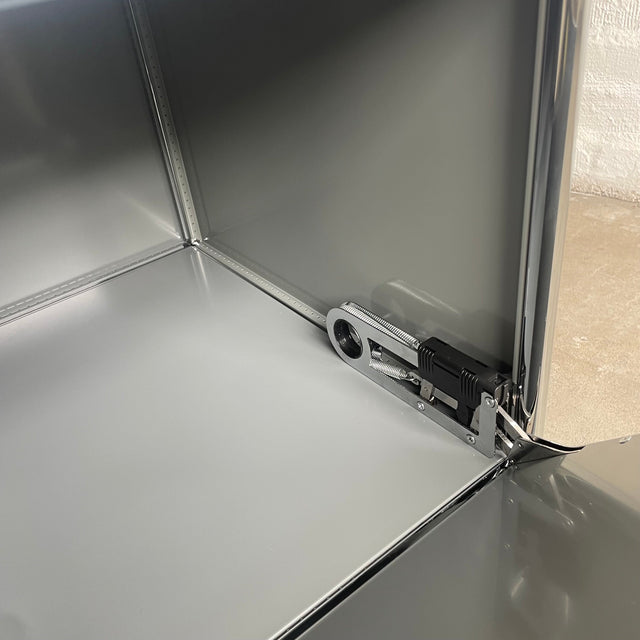 USM Haller - Lowboard - mittelgrau